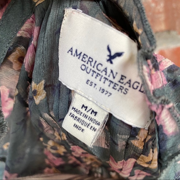 American Eagle Light Sheer Floral Cardigan - Picture 4 of 5